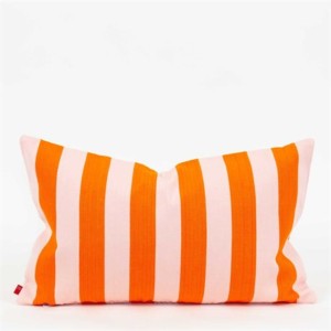 Carla-oranssi-raidallinen-tyynynpäällinen 30x50